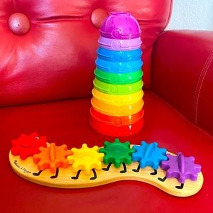 MELISSA AND DOUG CATERPILLAR GEAR TOY